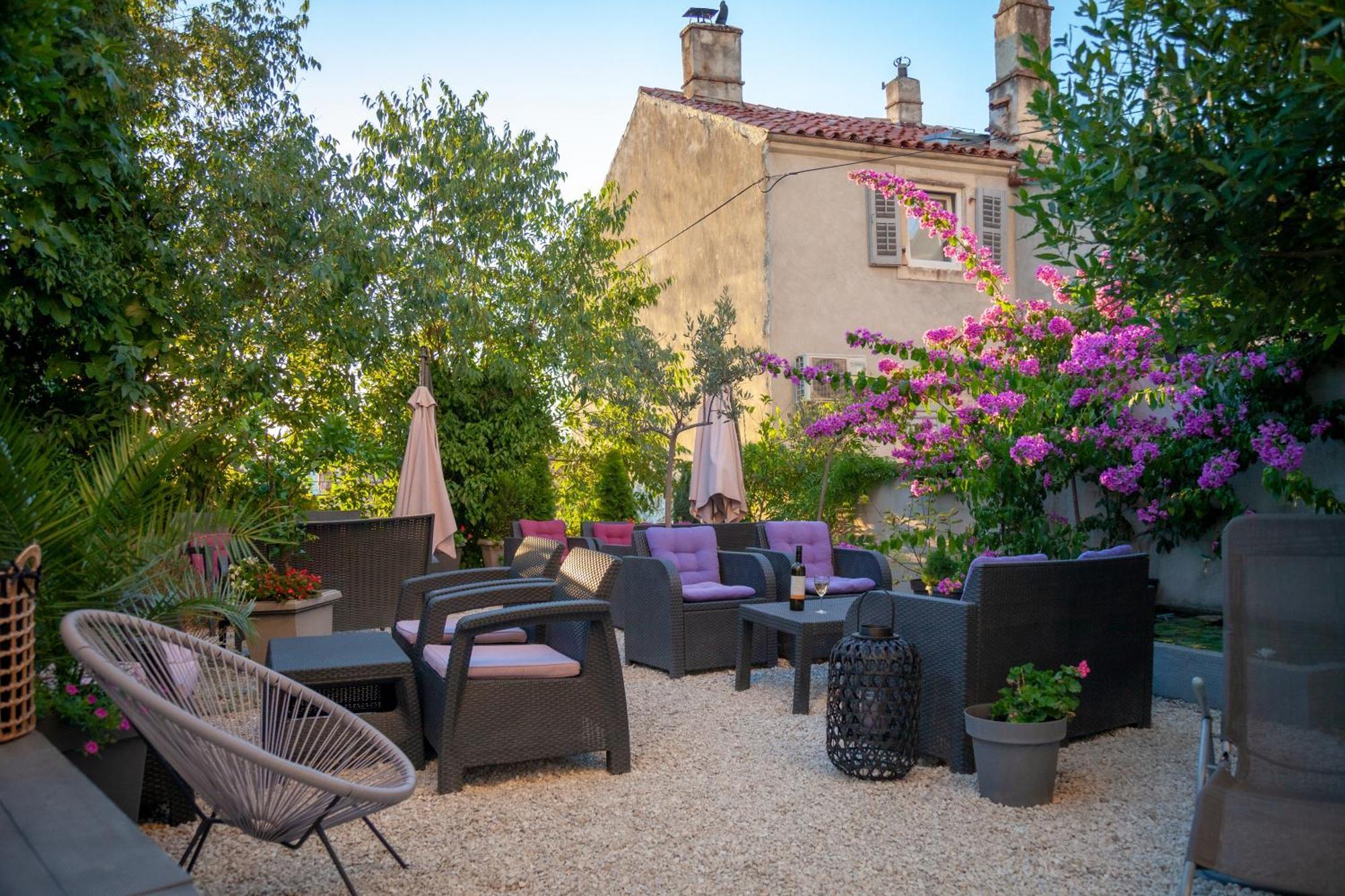 Captain Emo City Apartments PUY Exterior foto